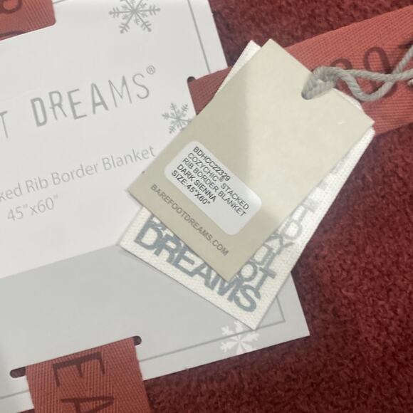 Barefoot Dreams CozyChic 45x60 Stacked Rib Border Blanket - Picture 5 of 8